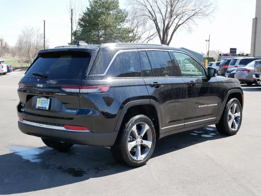 2025 Jeep Grand Cherokee Limited photo 1