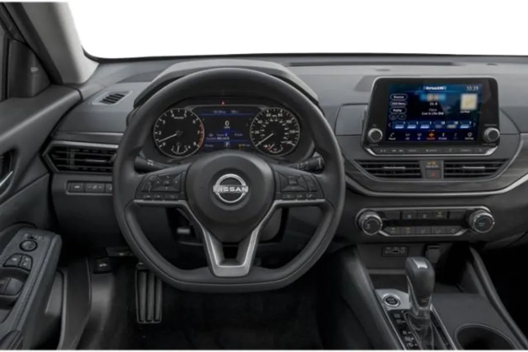 2025 Nissan Altima 2.5 SV photo 4