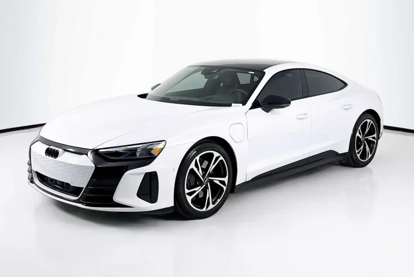2023 Audi e-tron GT Prestige photo 1
