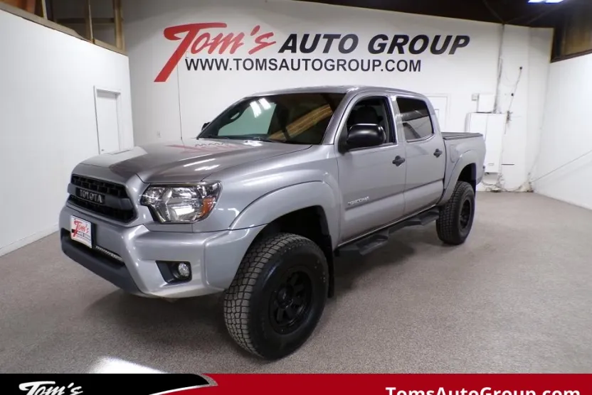 2015 Toyota Tacoma photo 1