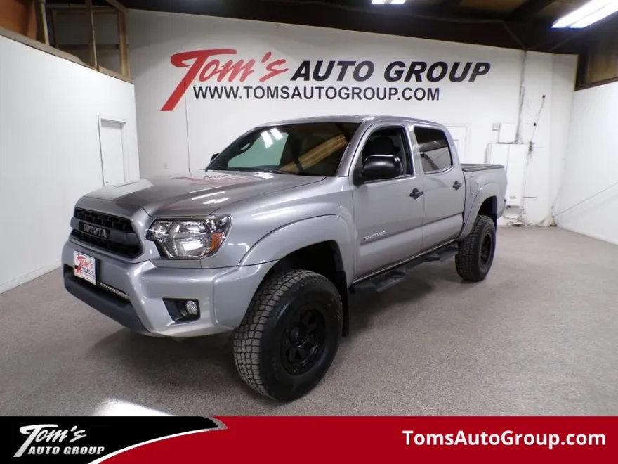 2015 Toyota Tacoma photo 1