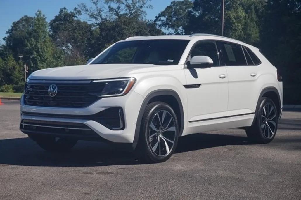 2024 Volkswagen Atlas Cross Sport SEL Premium R-Line photo 1