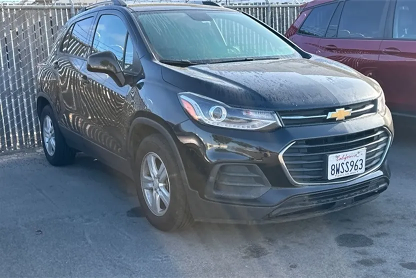 2021 Chevrolet Trax LT photo 1