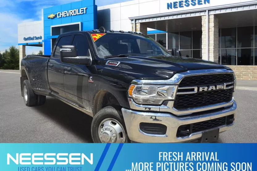 2024 Ram 3500 Tradesman photo 1
