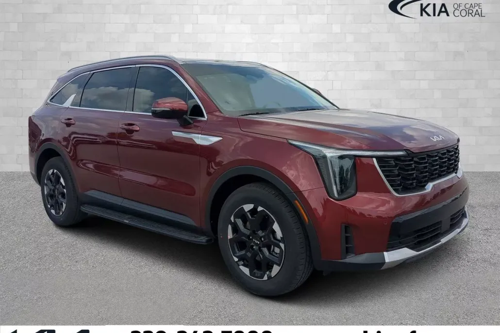 2025 Kia Sorento S photo 1