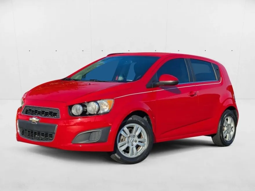 2014 Chevrolet Sonic LT photo 1