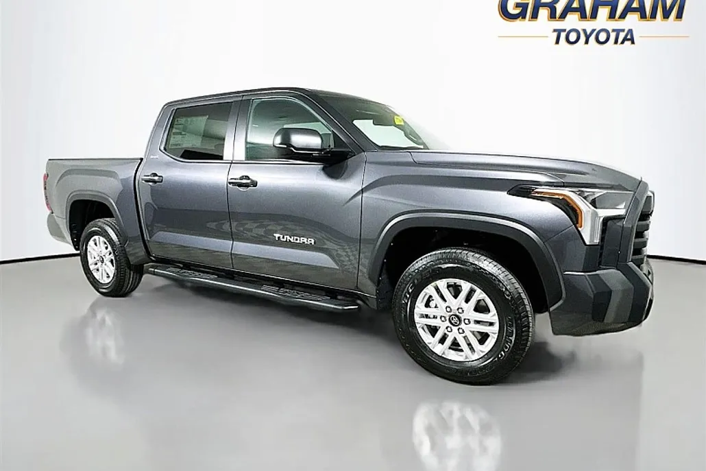 2026 Toyota Tundra SR5 CrewMax photo 1