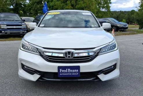 2017 Honda Accord Hybrid Touring photo 2