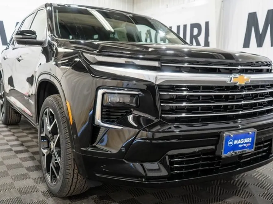 2026 Chevrolet Traverse High Country photo 1