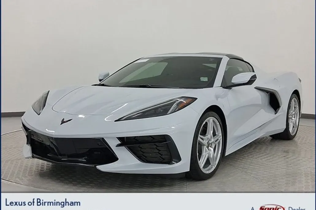 2020 Chevrolet Corvette 2LT photo 1
