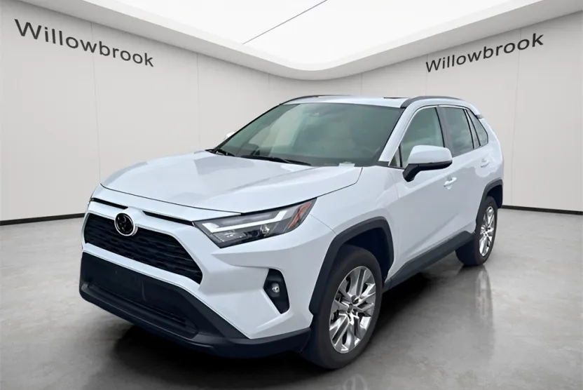 2025 Toyota RAV4 XLE Premium photo 1