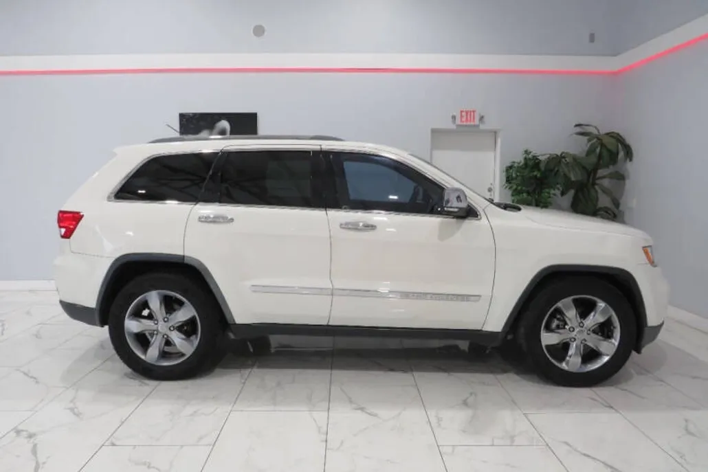 2012 Jeep Grand Cherokee Limited photo 1