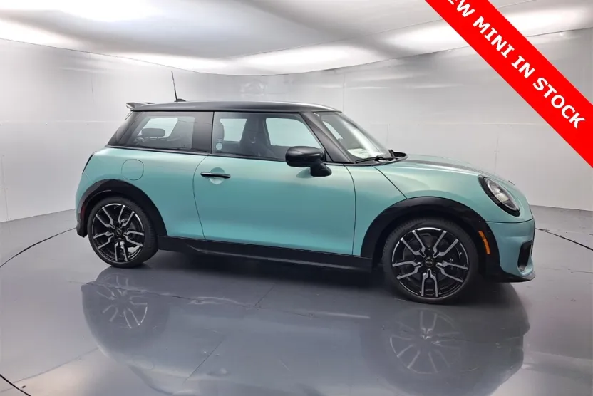 2026 Mini Cooper 2 Door Hardtop S Iconic photo 1