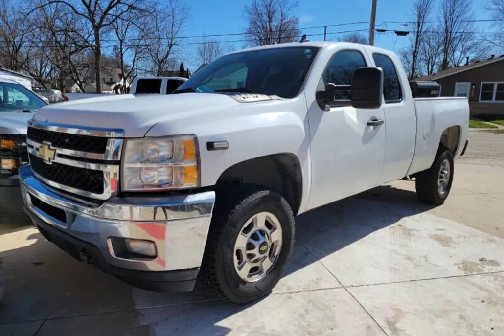 2013 Chevrolet Silverado 2500HD LT photo 1