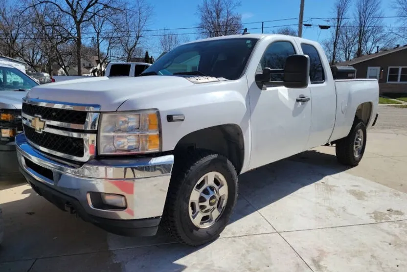 2013 Chevrolet Silverado 2500HD LT photo 1