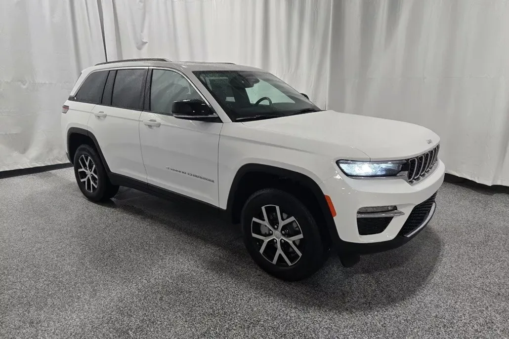 2025 Jeep Grand Cherokee Altitude X photo 1