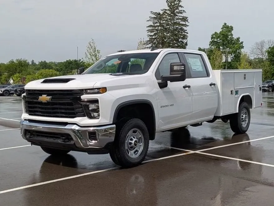 2024 Chevrolet Silverado 2500HD photo 1