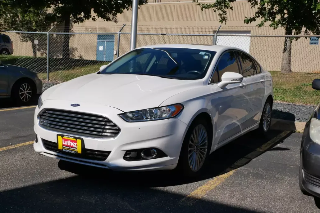 2016 Ford Fusion Titanium photo 1
