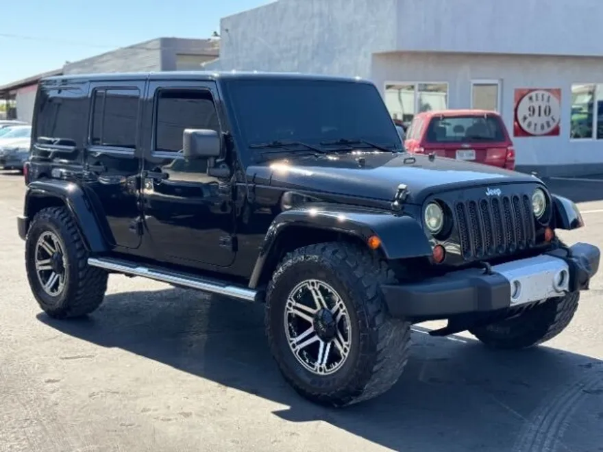 2013 Jeep Wrangler Unlimited Sahara photo 1