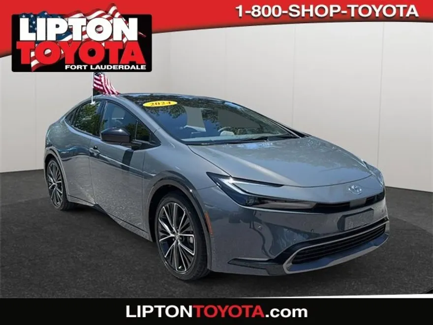 2024 Toyota Prius XLE photo 1