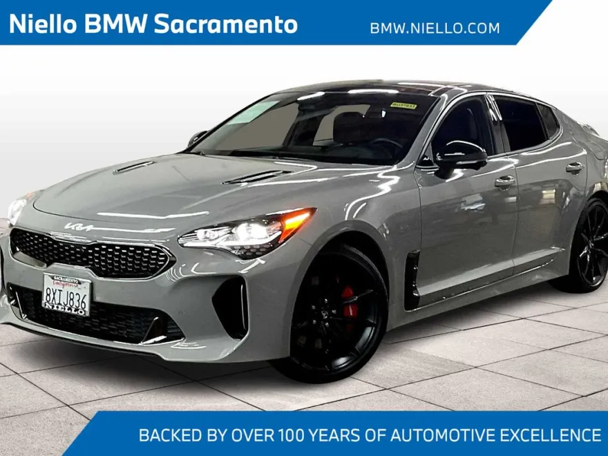 2022 Kia Stinger GT2 photo 1