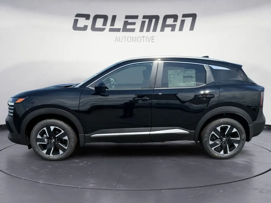2025 Nissan Kicks SV photo 1