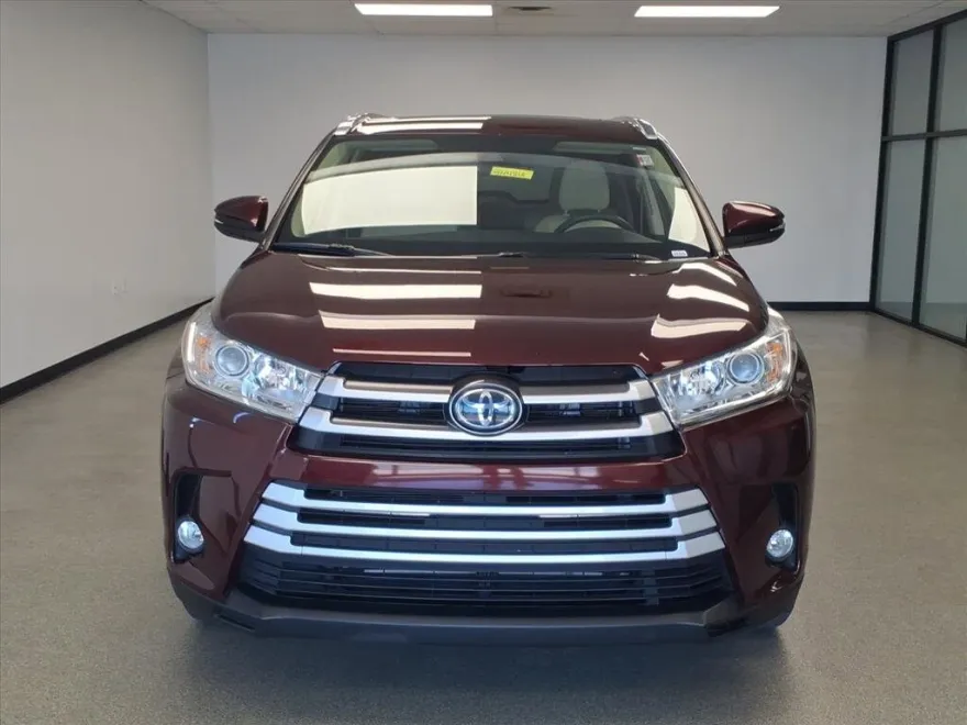 2019 Toyota Highlander XLE photo 1