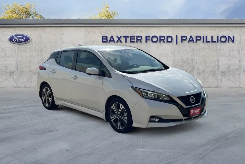 2020 Nissan Leaf SV photo 1