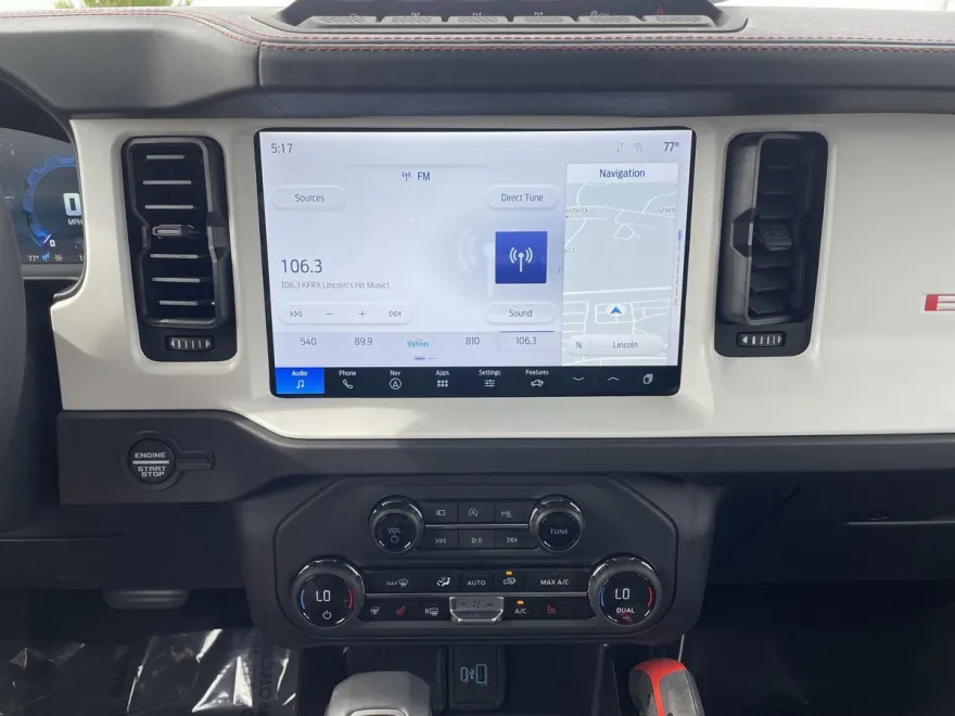 2025 Ford Bronco First Edition photo 20