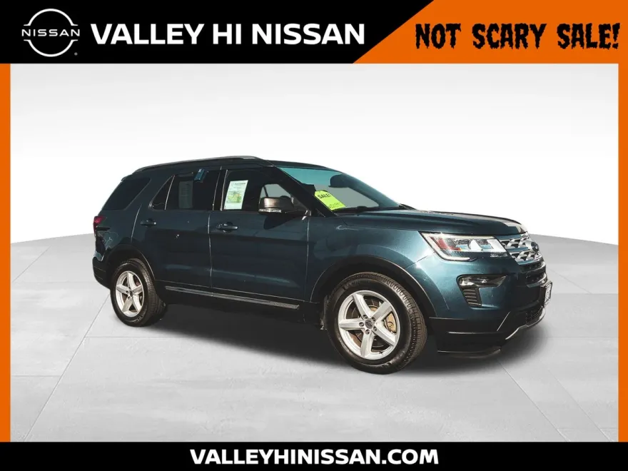 2019 Ford Explorer XLT photo 1