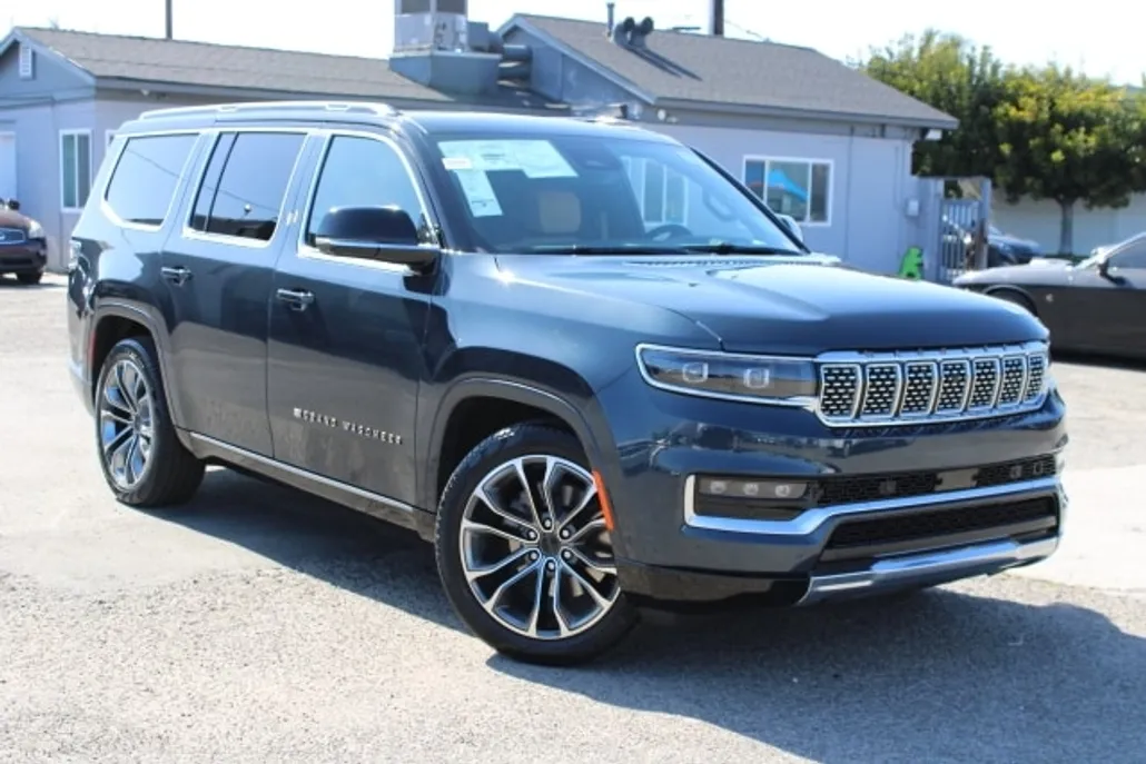 2025 Jeep Grand Wagoneer III photo 1
