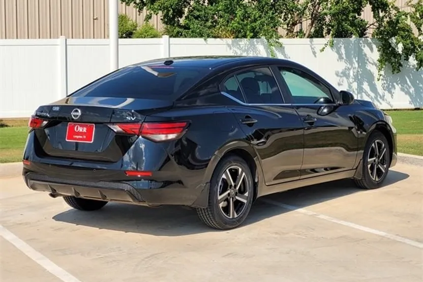 2024 Nissan Sentra SV photo 1