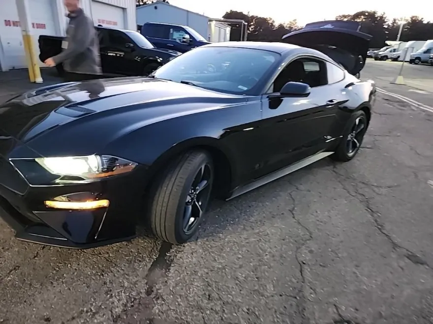 2018 Ford Mustang EcoBoost photo 1