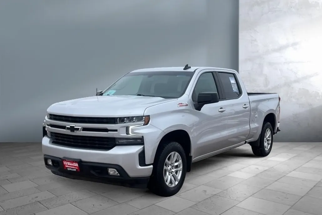 2021 Chevrolet Silverado RST photo 1