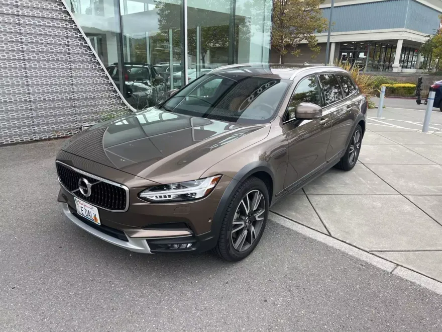 2018 Volvo V90 Cross Country T6 AWD photo 1