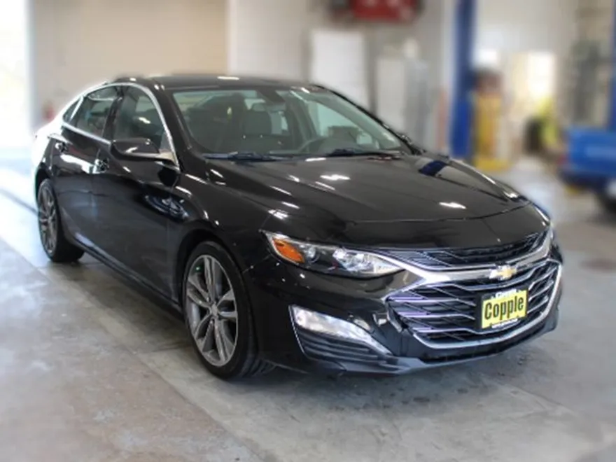 2022 Chevrolet Malibu 1LT photo 1