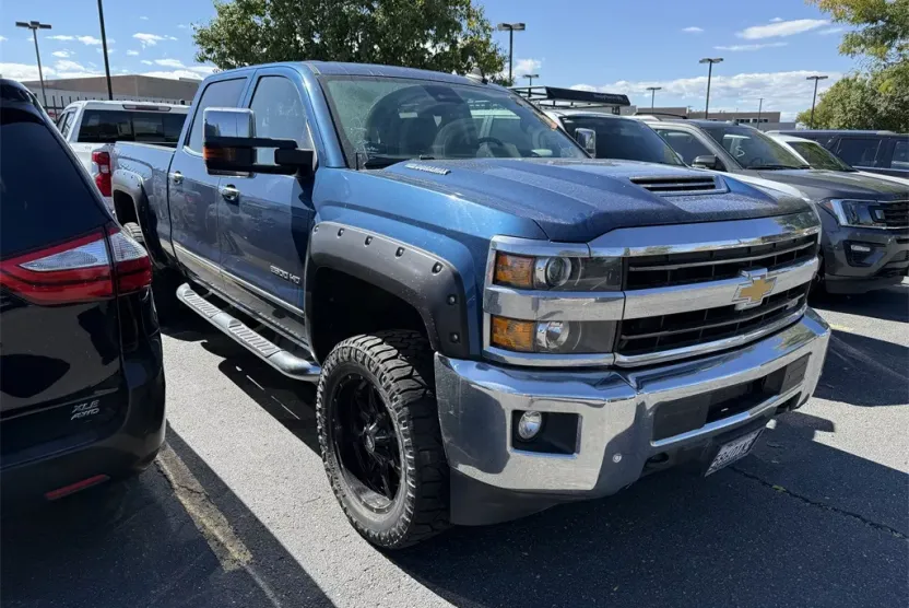 2018 Chevrolet Silverado 2500HD LTZ photo 1
