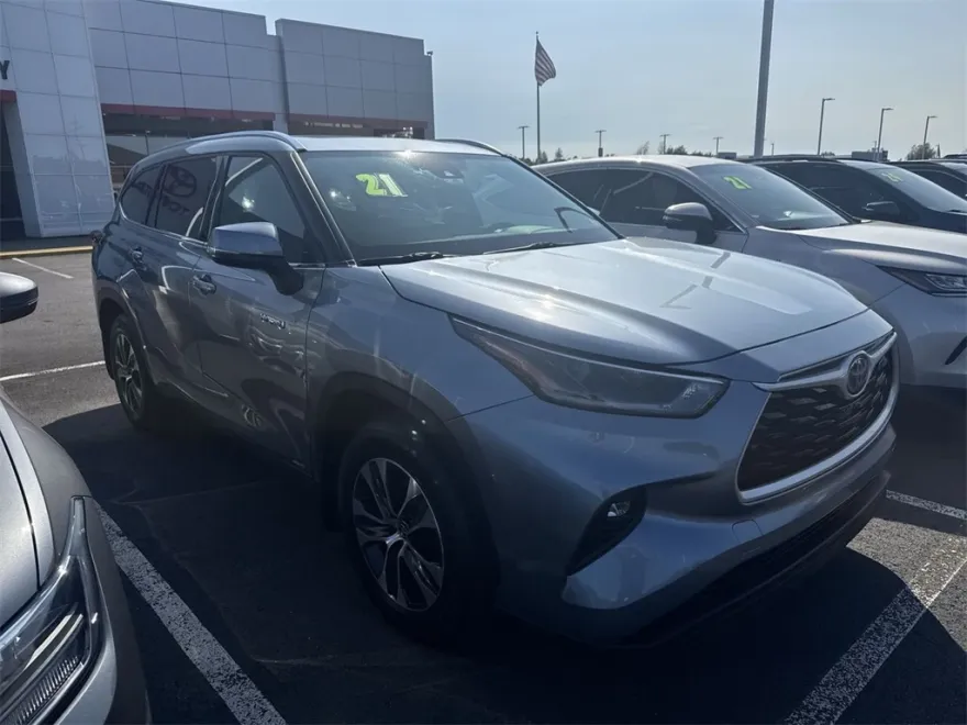 2021 Toyota Highlander Hybrid XLE photo 1
