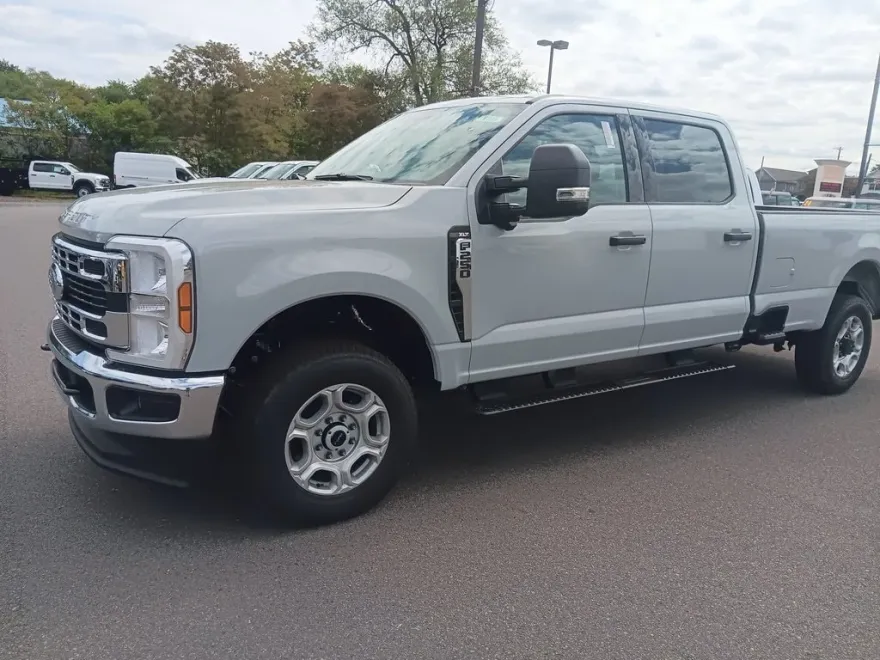 2026 Ford F-250 photo 1