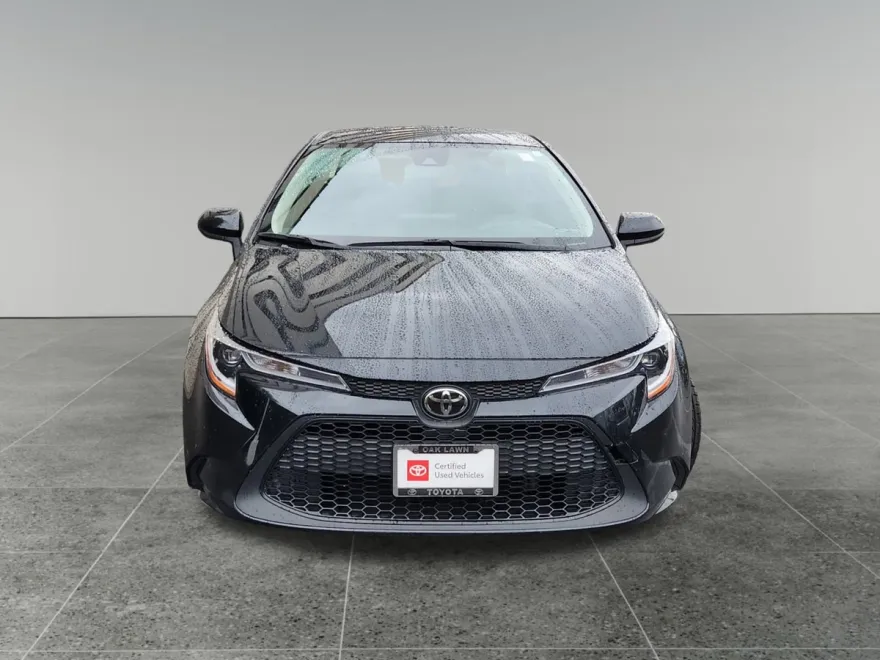 2022 Toyota Corolla LE photo 1