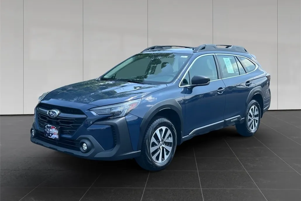 2023 Subaru Outback Base photo 1