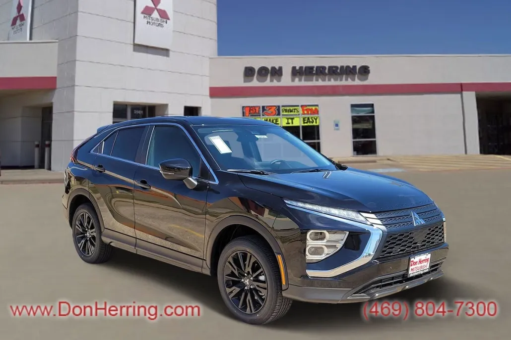 2025 Mitsubishi Eclipse Cross LE photo 1
