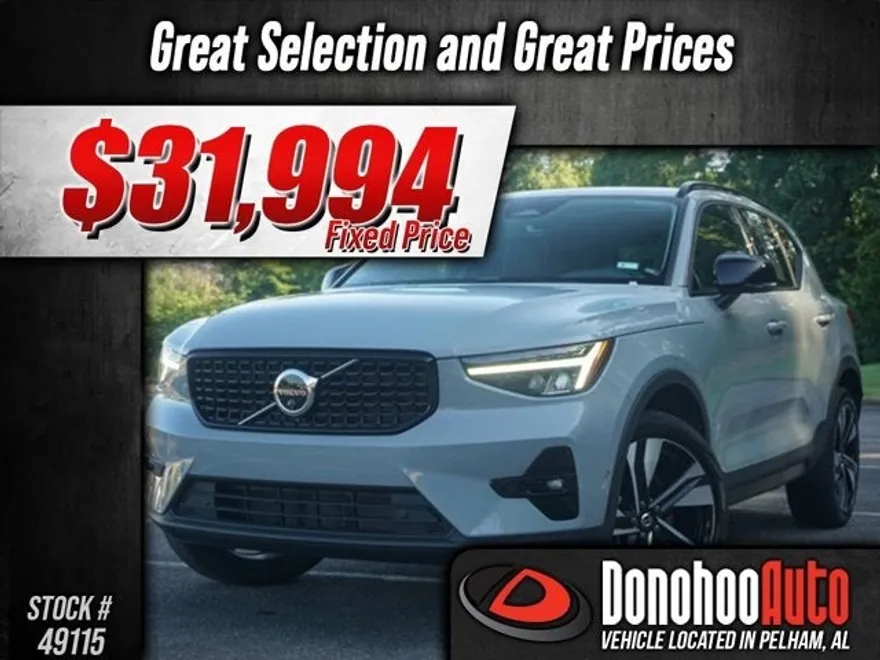 2025 Volvo XC40 Plus photo 1