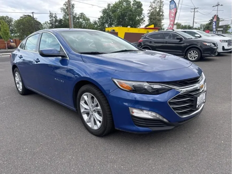 2023 Chevrolet Malibu 1LT photo 1