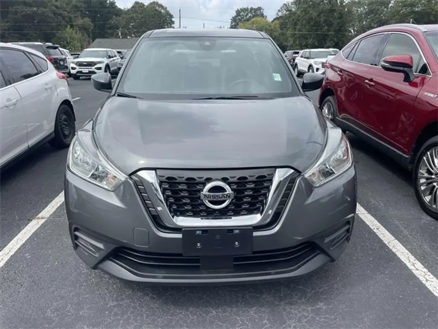 2020 Nissan Kicks S photo 1