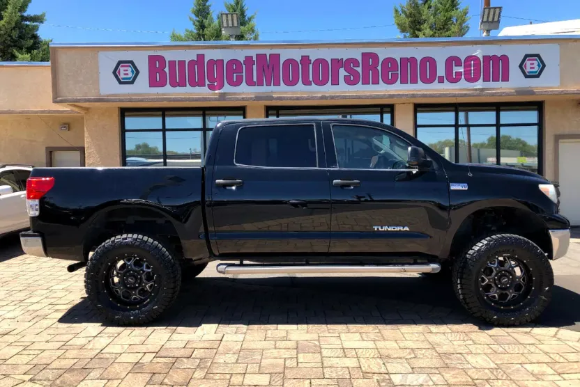 2010 Toyota Tundra CrewMax photo 1