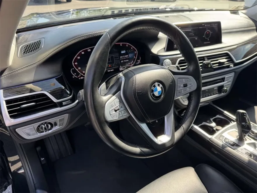 2020 Bmw 750i xDrive Sedan photo 1