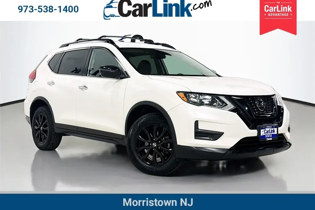 2018 Nissan Rogue SV photo 1