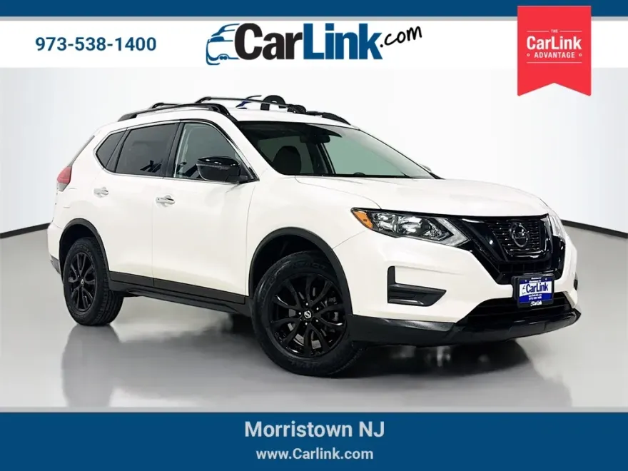 2018 Nissan Rogue SV photo 1
