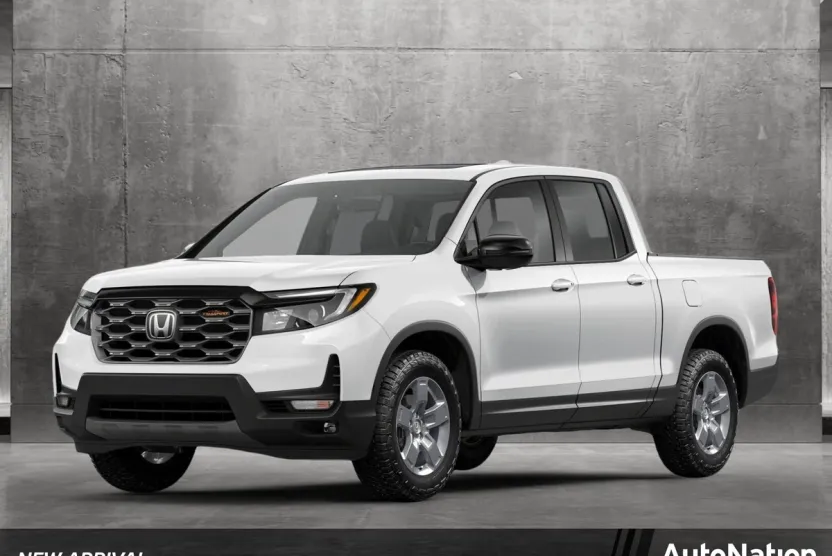 2025 Honda Ridgeline TrailSport photo 1